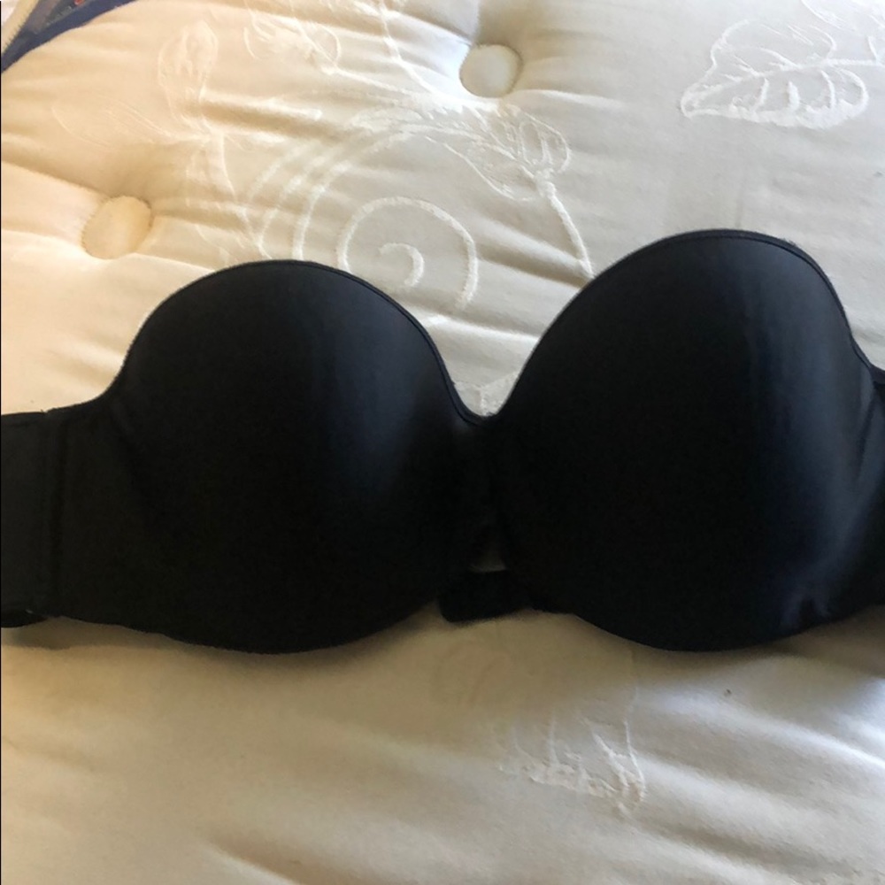 Black Strapless Bra